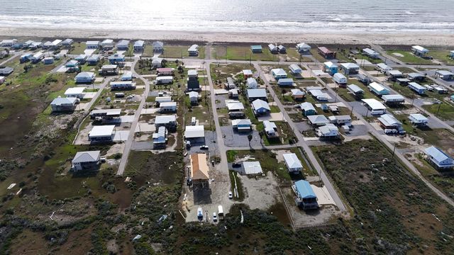 166 Blackberry Ln, Grand Isle, LA 70358