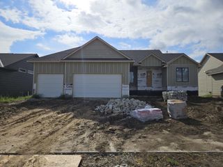 2537 N Bluestone St, Andover, KS 67002