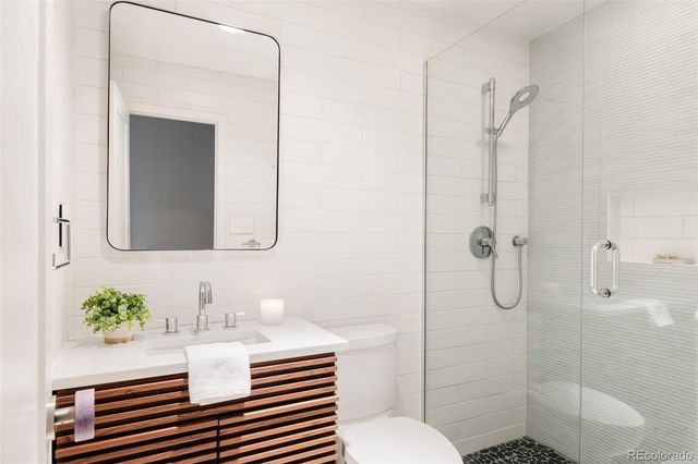 3940 S Dexter Street, Cherry Hills Village, CO 80113