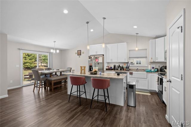 3422 Chippewa Drive, Belleville, IL 62221