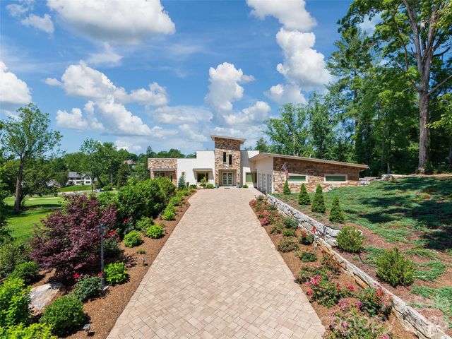 123 Wembley Road, Asheville, NC 28804