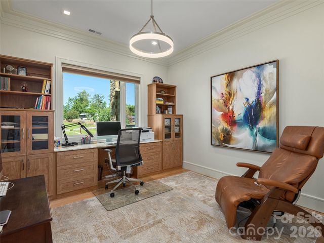 123 Wembley Road, Asheville, NC 28804