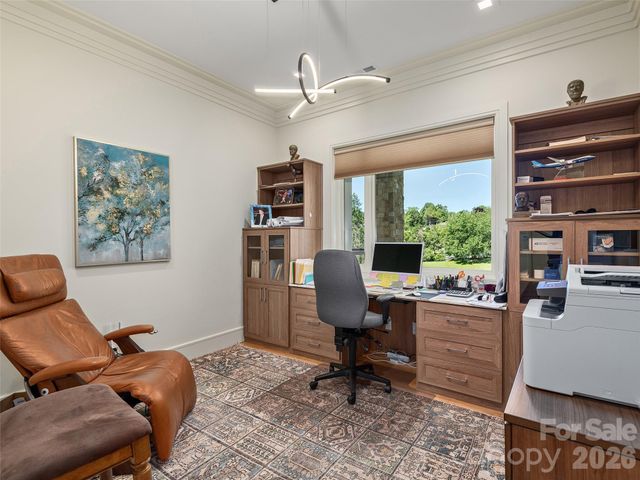 123 Wembley Road, Asheville, NC 28804