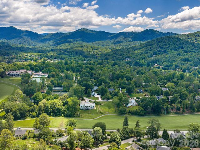 123 Wembley Road, Asheville, NC 28804