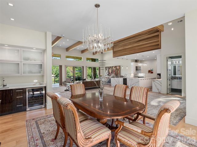 123 Wembley Road, Asheville, NC 28804