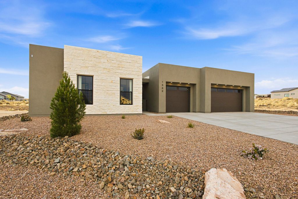 1509 Aztec Moon Court SE, Rio Rancho, NM 87124