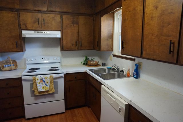 4063 W Camden Street, Springfield, MO 65803