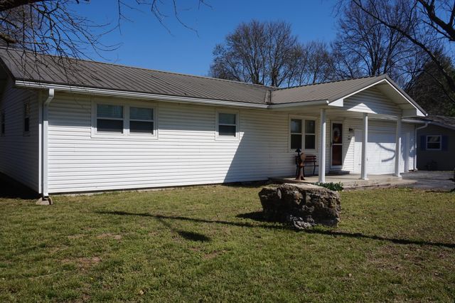 4063 W Camden Street, Springfield, MO 65803