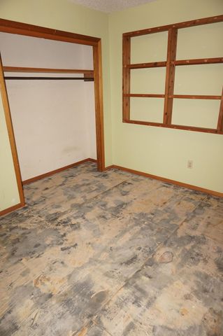 4063 W Camden Street, Springfield, MO 65803