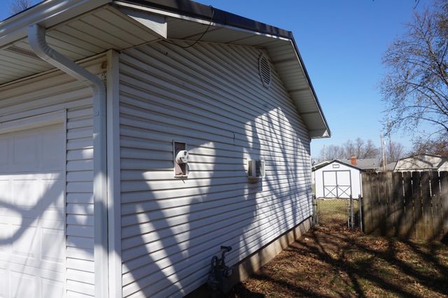 4063 W Camden Street, Springfield, MO 65803