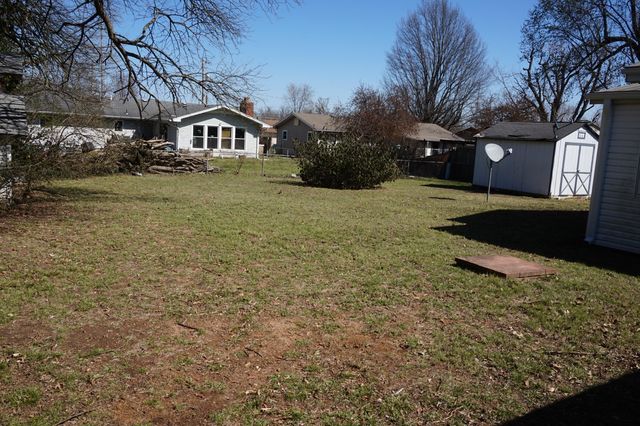 4063 W Camden Street, Springfield, MO 65803