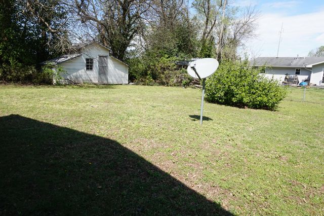 4063 W Camden Street, Springfield, MO 65803