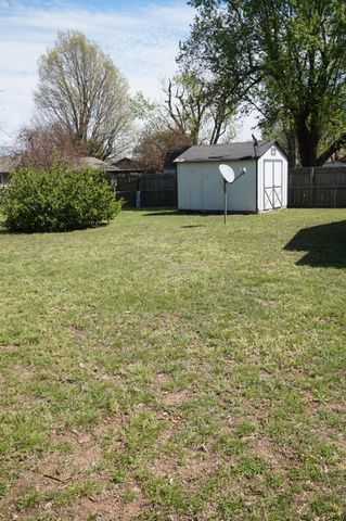 4063 W Camden Street, Springfield, MO 65803