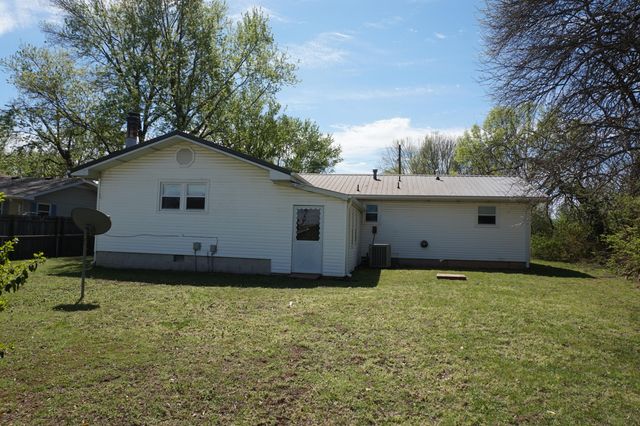 4063 W Camden Street, Springfield, MO 65803