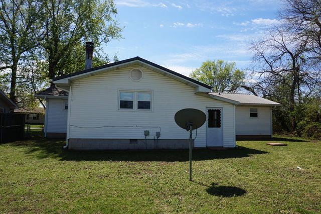 4063 W Camden Street, Springfield, MO 65803