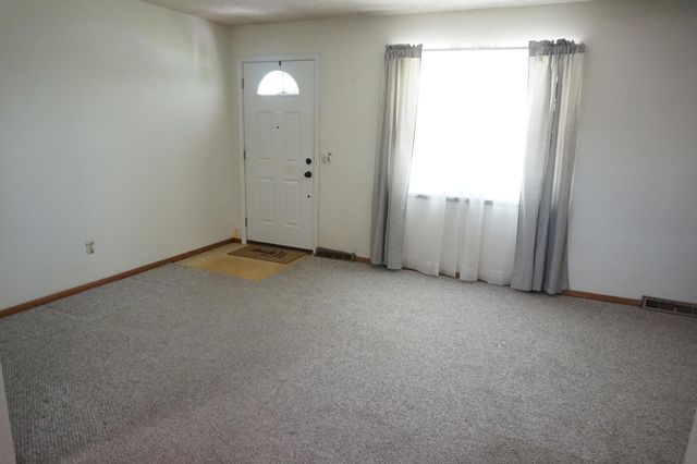 4063 W Camden Street, Springfield, MO 65803