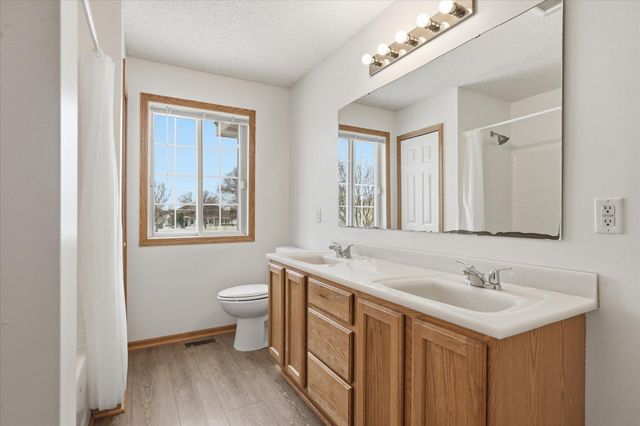 11241 Isanti Court NE, Blaine, MN 55449