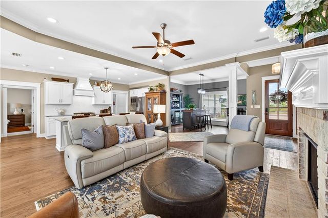 10937 Secretariat Boulevard, Daphne, AL 36526
