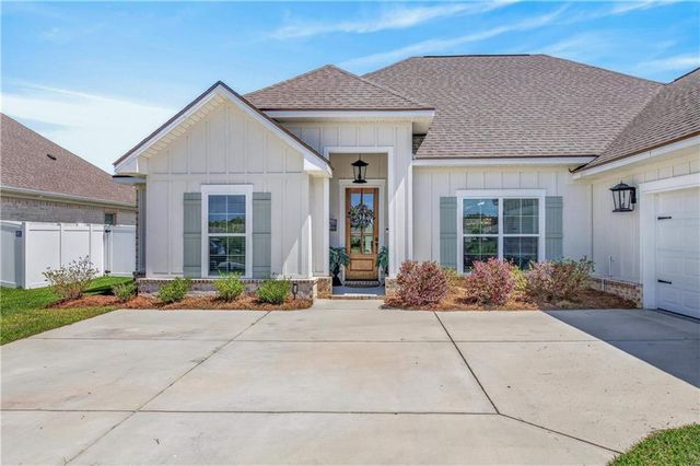 10937 Secretariat Boulevard, Daphne, AL 36526