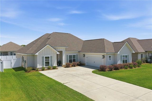 10937 Secretariat Boulevard, Daphne, AL 36526