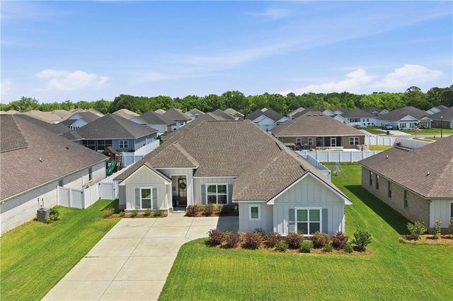 10937 Secretariat Boulevard, Daphne, AL 36526