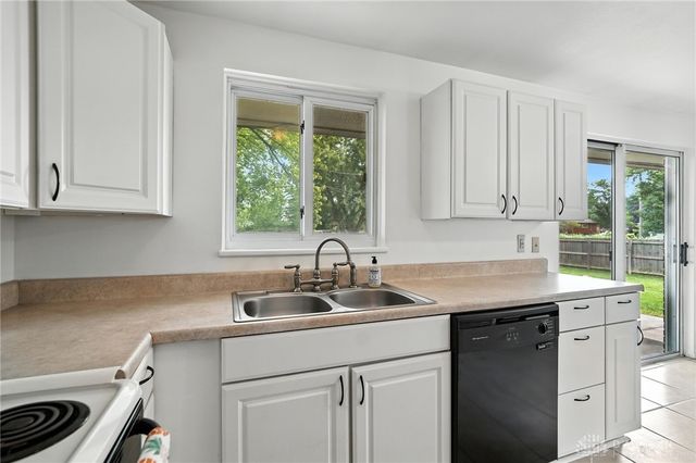 987 Pool Avenue, Vandalia, OH 45377