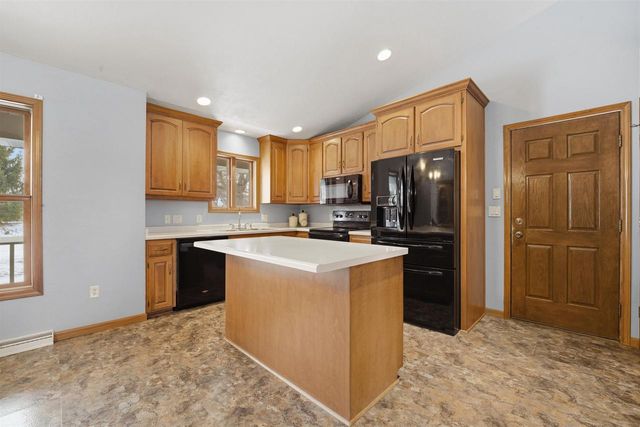 1150 W LAKE STREET, Chilton, WI 53014