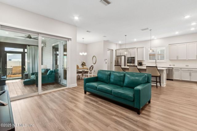 77 PARK CENTER Avenue, Ponte Vedra, FL 32081