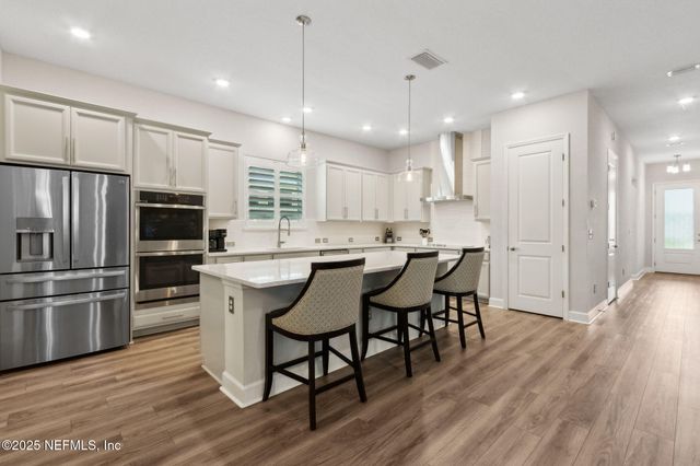 77 PARK CENTER Avenue, Ponte Vedra, FL 32081