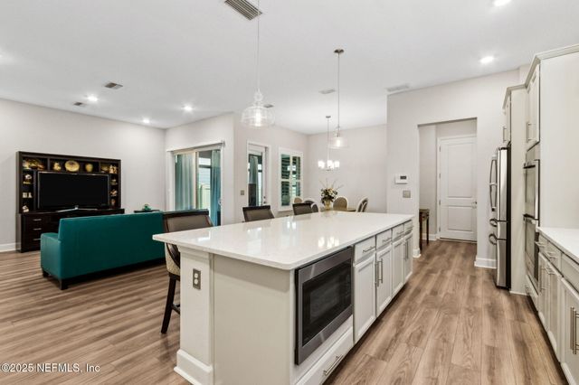 77 PARK CENTER Avenue, Ponte Vedra, FL 32081