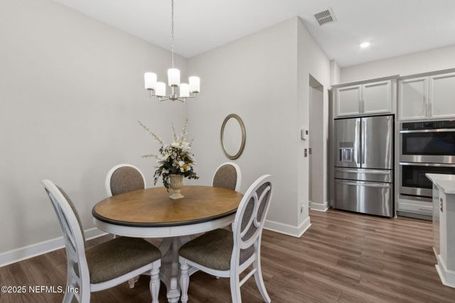 77 PARK CENTER Avenue, Ponte Vedra, FL 32081