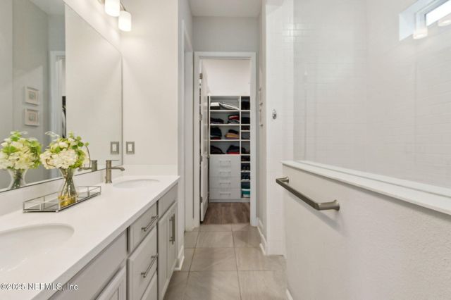 77 PARK CENTER Avenue, Ponte Vedra, FL 32081