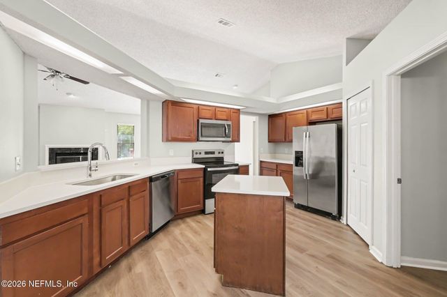 7418 AMANDAS CROSSING Drive N, Jacksonville, FL 32244