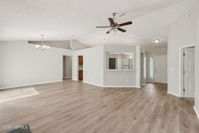 7418 AMANDAS CROSSING Drive N, Jacksonville, FL 32244
