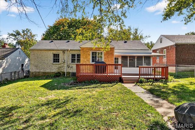 5453 Bancroft Avenue, St Louis, MO 63109