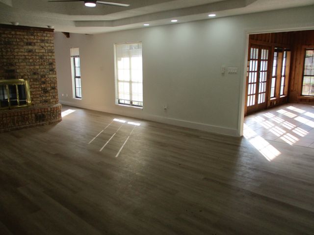 1215 SPRING LAKE Drive, Duncanville, TX 75137