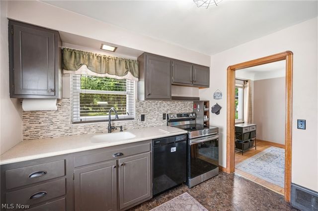 3756 Walter Road, North Olmsted, OH 44070