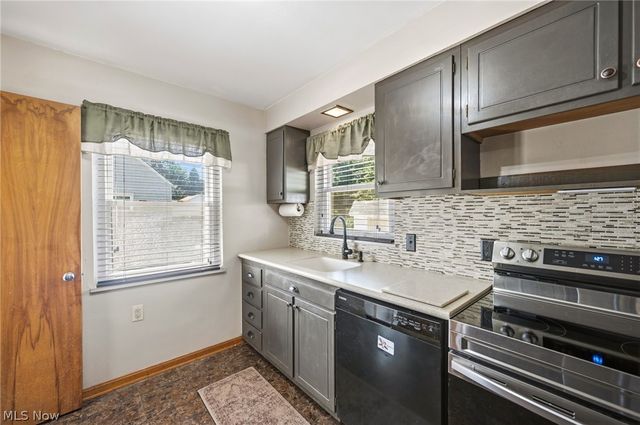 3756 Walter Road, North Olmsted, OH 44070