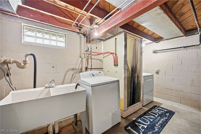 3756 Walter Road, North Olmsted, OH 44070