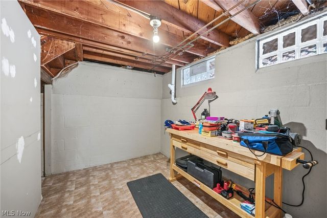 3756 Walter Road, North Olmsted, OH 44070