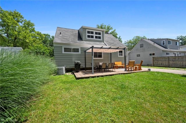 3756 Walter Road, North Olmsted, OH 44070