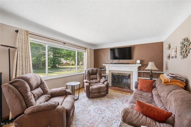 3756 Walter Road, North Olmsted, OH 44070