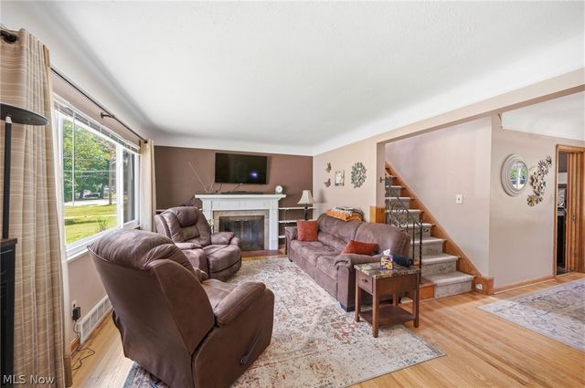 3756 Walter Road, North Olmsted, OH 44070