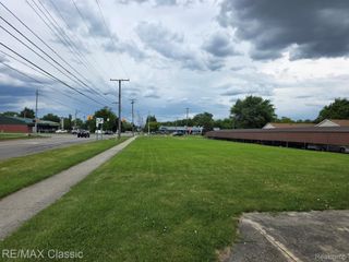 30006 UTICA Road, Roseville, MI 48066