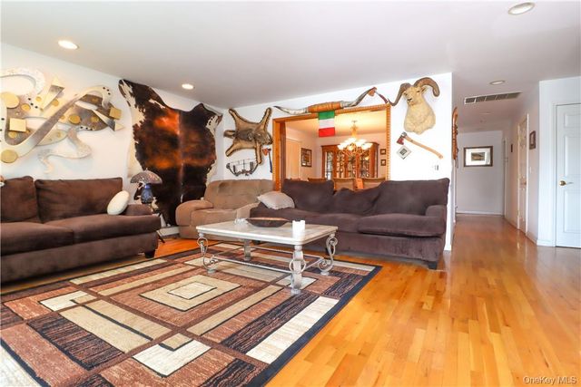 1078 Midland Avenue, Bronxville, NY 10708