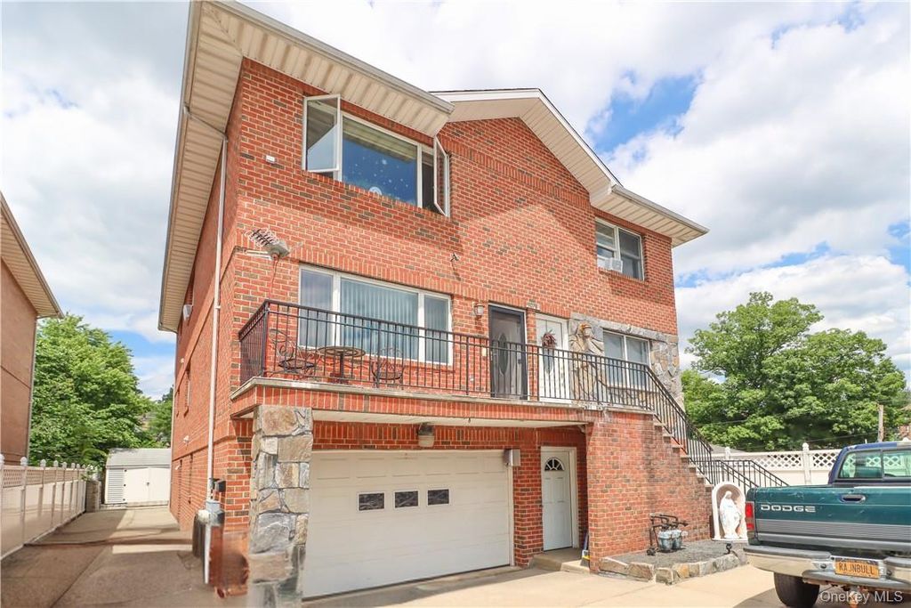 1078 Midland Avenue, Bronxville, NY 10708