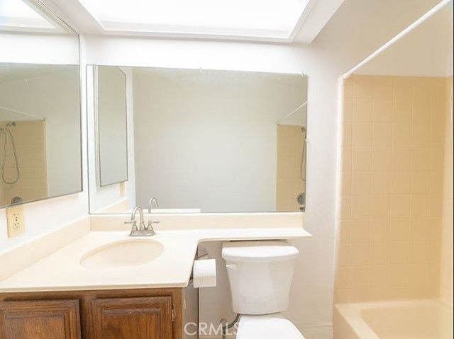 13691 Gavina 505, Sylmar (los Angeles), CA 91342