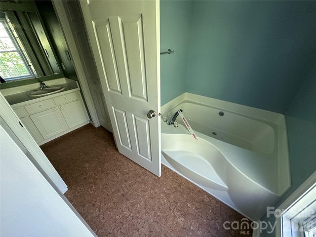 126 Ridgeline Road, Clyde, NC 28721