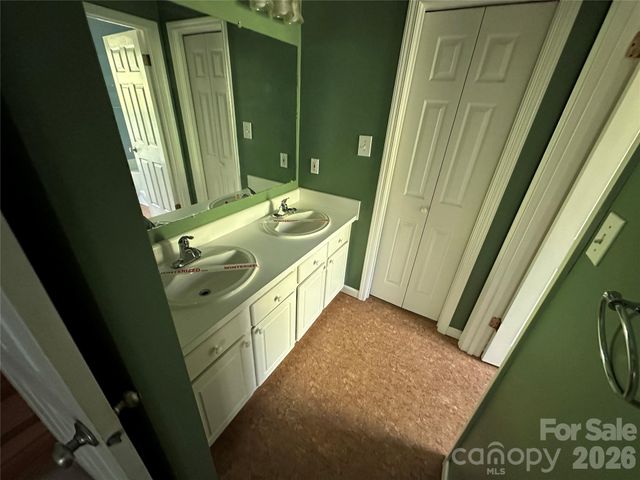 126 Ridgeline Road, Clyde, NC 28721