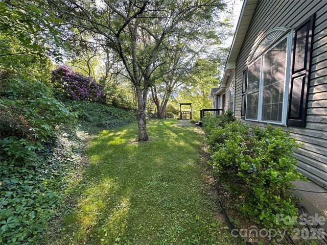 126 Ridgeline Road, Clyde, NC 28721